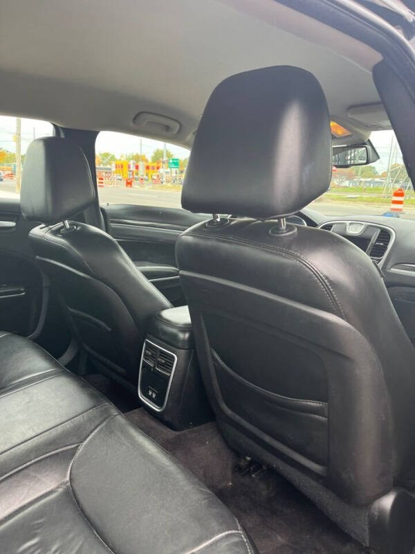 2018 Chrysler 300 Touring