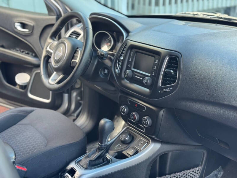 2017 Jeep Compass Sport