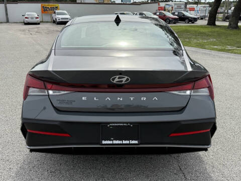 2025 Hyundai Elantra SE