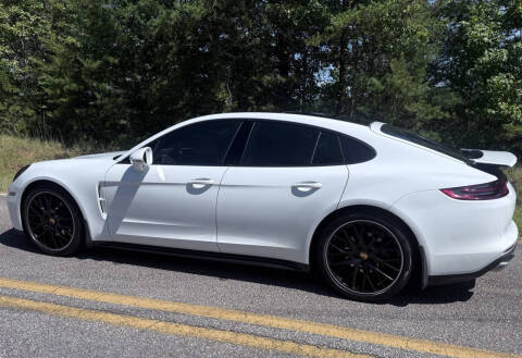 2017 Porsche Panamera