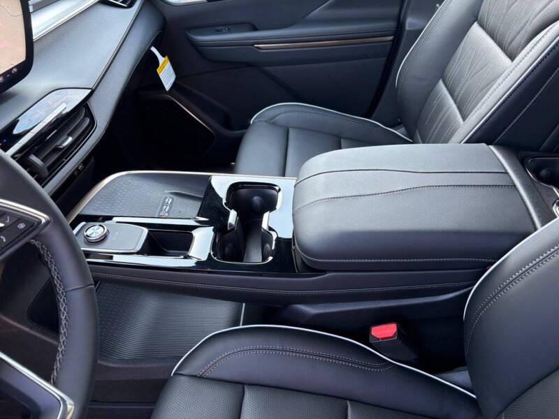 2025 Buick Enclave Avenir