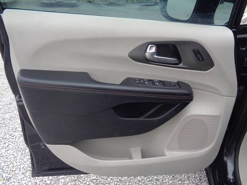 2020 Chrysler Pacifica Touring L