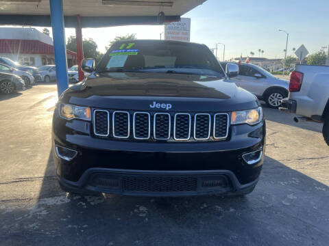 2017 Jeep Grand Cherokee Laredo E