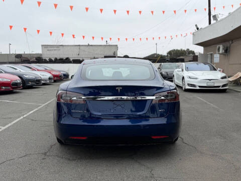 2016 Tesla Model S 90D