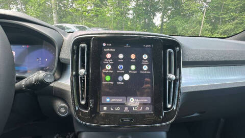 2026 Volvo XC40 B5 Core