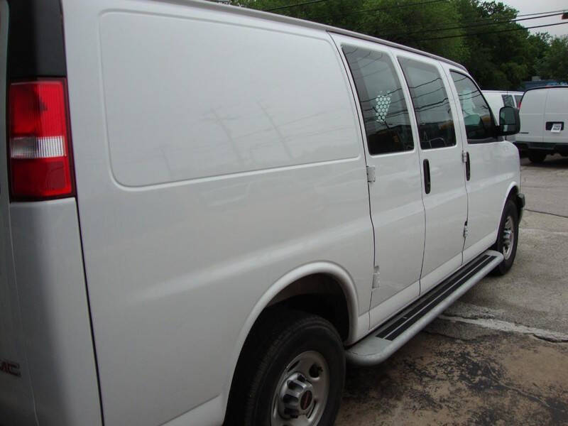 2025 GMC Savana 2500