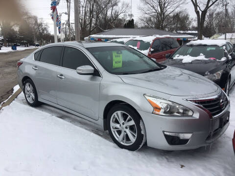 2014 Nissan Altima for sale at Antique Motors in Plymouth IN