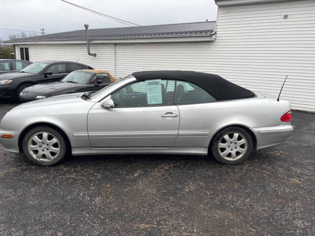 2002 Mercedes-Benz CLK for sale at DECKER AUTO SALES in Bay City, MI