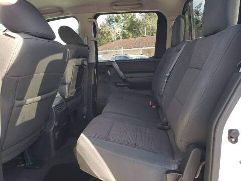 2013 Nissan Titan SV