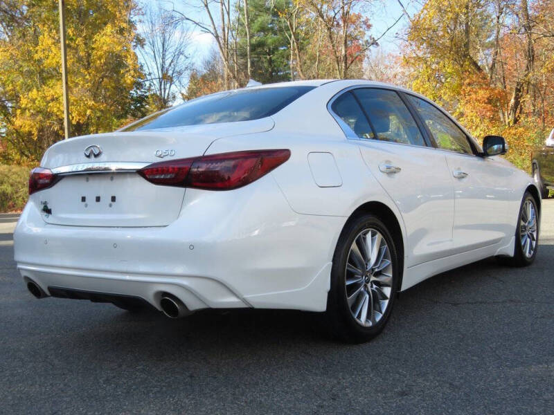 2022 Infiniti Q50 Luxe