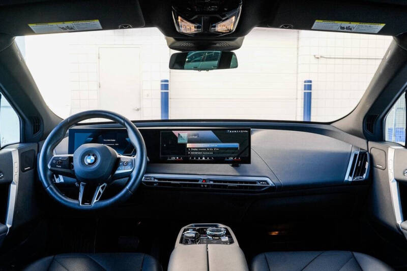 2025 BMW iX xDrive50