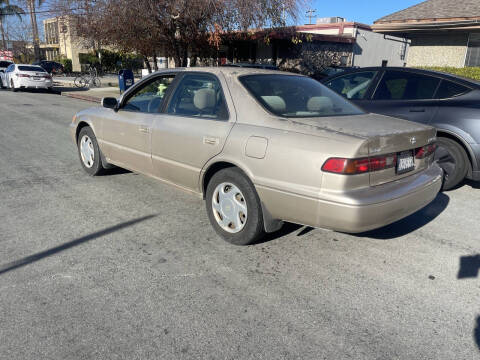 1998 Toyota Camry LE V6