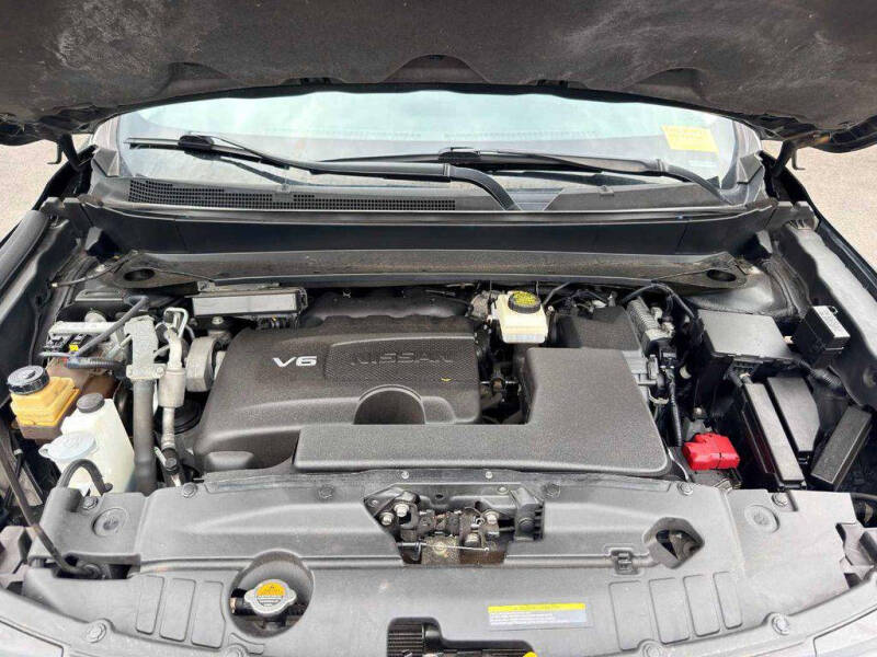 2020 Nissan Pathfinder SL