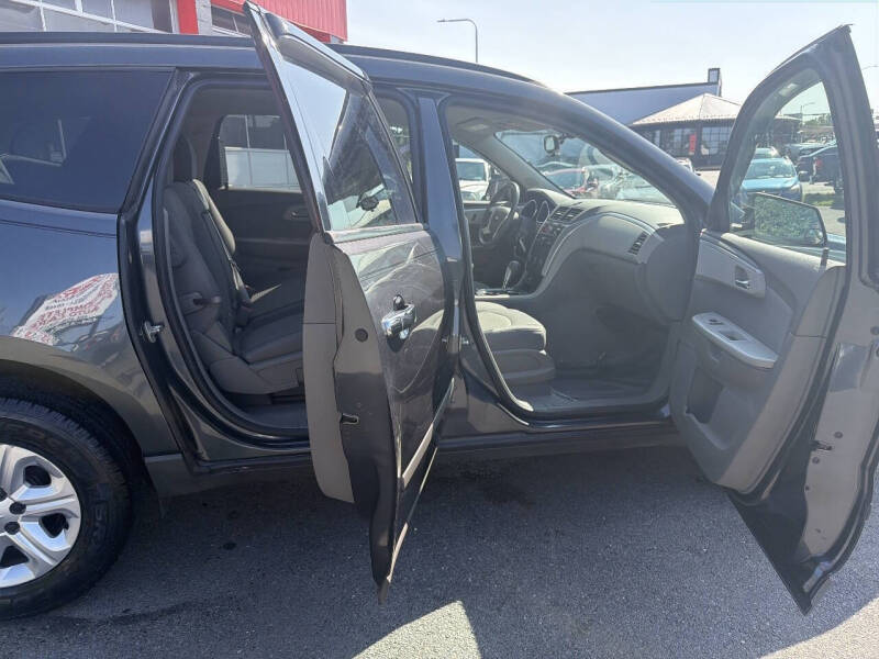 2012 Chevrolet Traverse LS