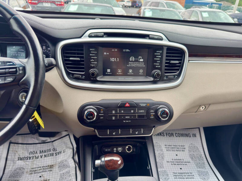 2017 Kia Sorento LX