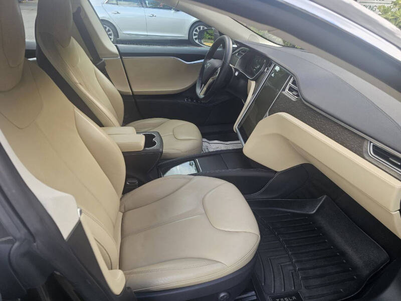 2014 Tesla Model S 85