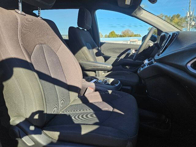 2024 Chrysler Pacifica Touring
