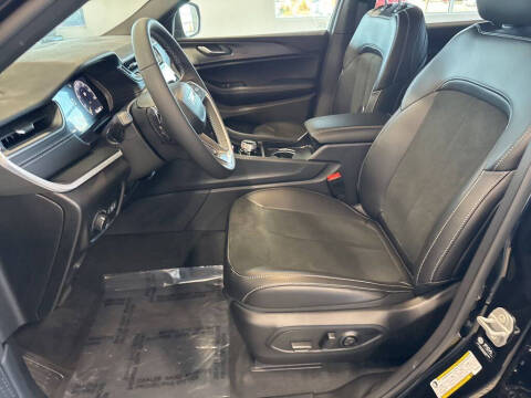 2025 Jeep Grand Cherokee L Altitude X