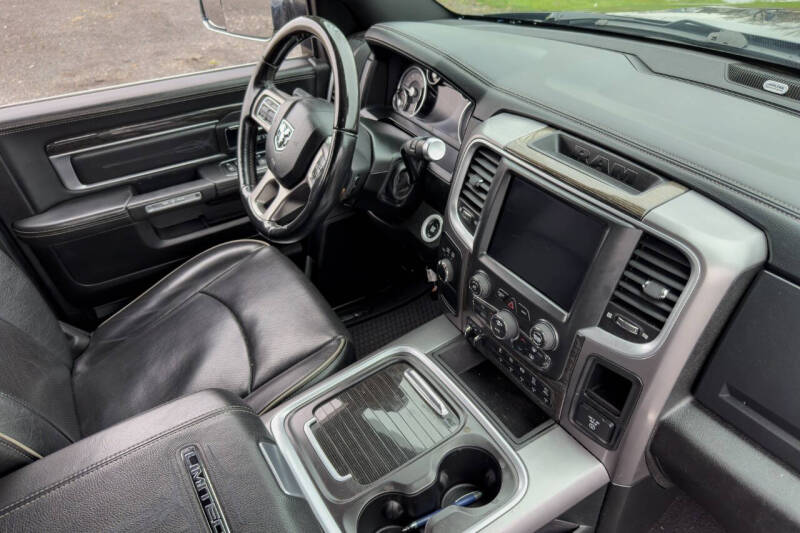 2018 RAM 3500 Laramie Limited