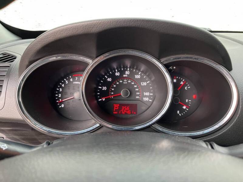 2011 Kia Sorento LX