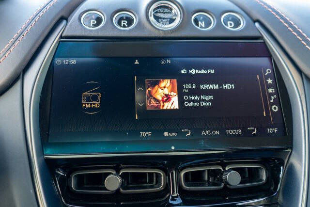 2022 Aston Martin DBX