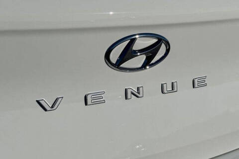 2026 Hyundai Venue SE