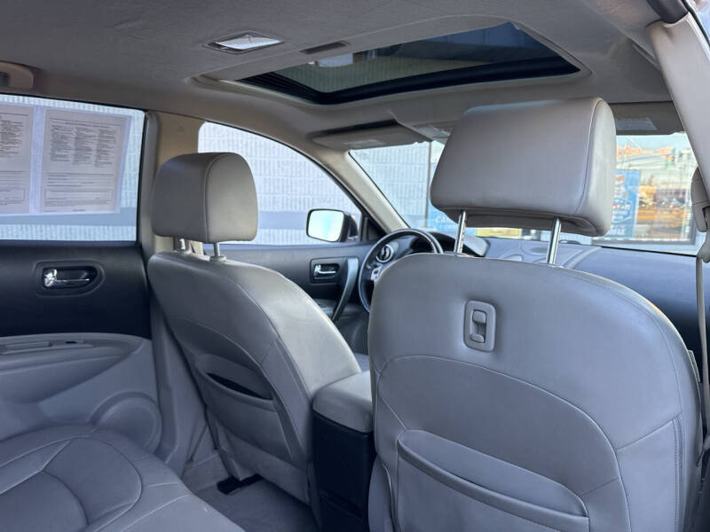 2013 Nissan Rogue SV w/SL Package