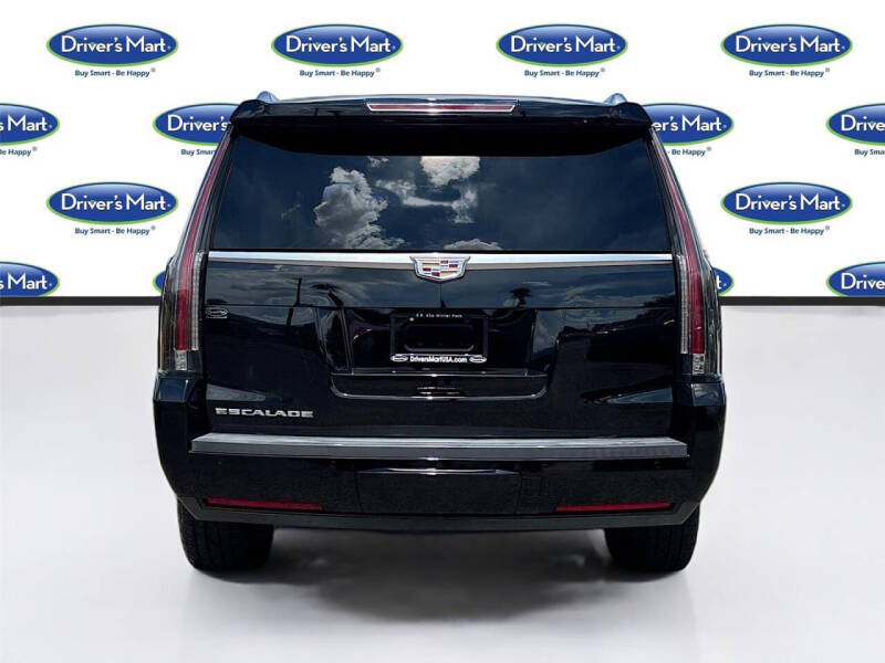 2018 Cadillac Escalade Standard