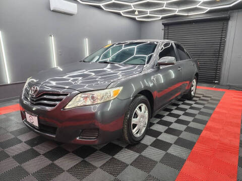 2011 Toyota Camry for sale at 4 Friends Auto Sales LLC - Southeastern Location in Indianapolis IN