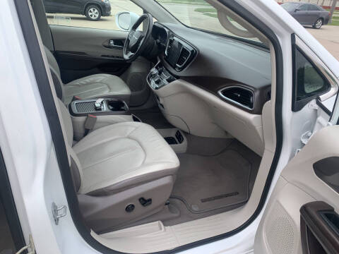 2018 Chrysler Pacifica Touring L Plus