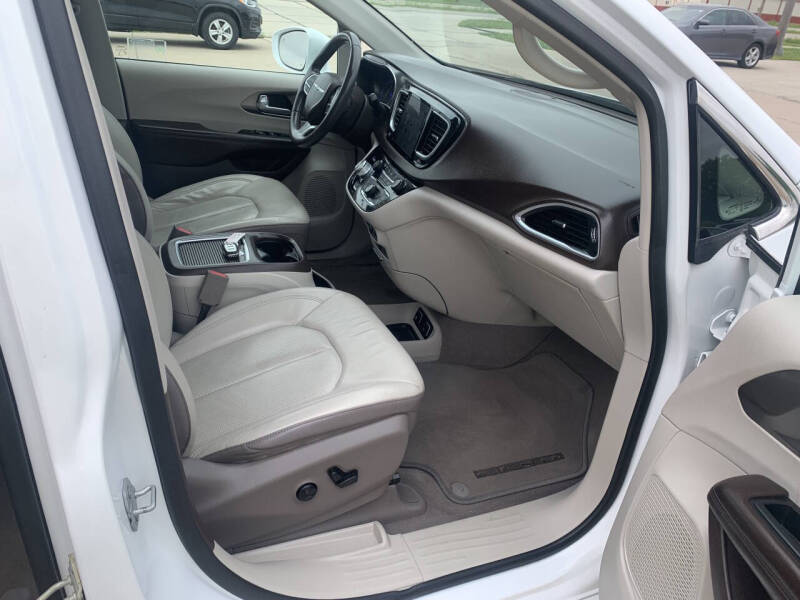 2018 Chrysler Pacifica Touring L Plus