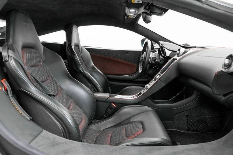 2013 McLaren MP4-12C