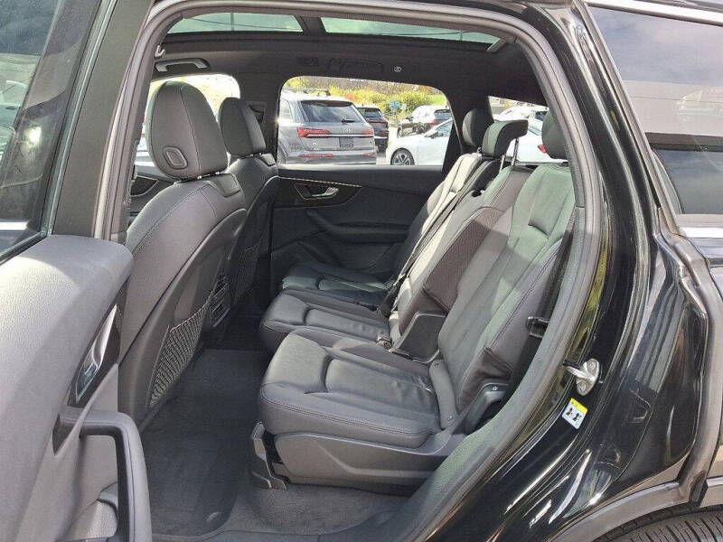 2022 Audi Q7 quattro Premium 55 TFSI