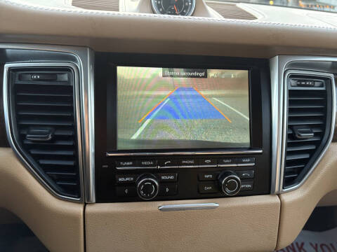 2015 Porsche Macan S