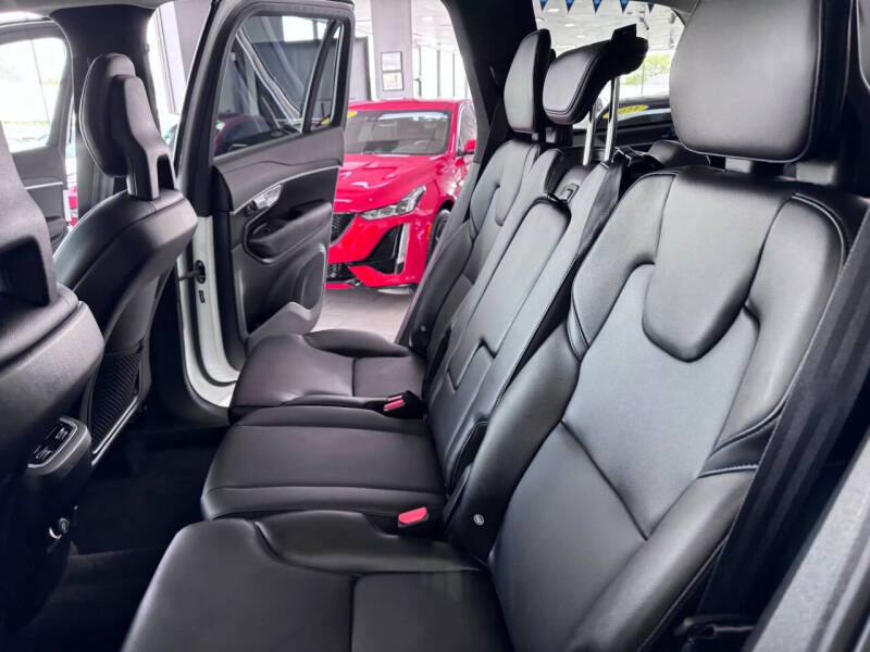 2020 Volvo XC90 T5 Momentum