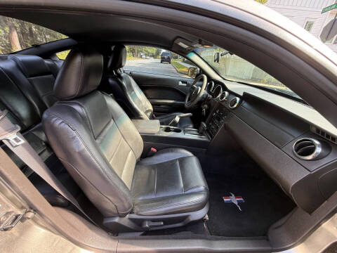 2008 Ford Mustang V6 Deluxe