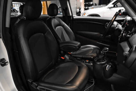 2017 MINI Hardtop 2 Door Cooper