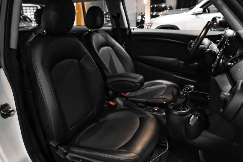 2017 MINI Hardtop 2 Door Cooper