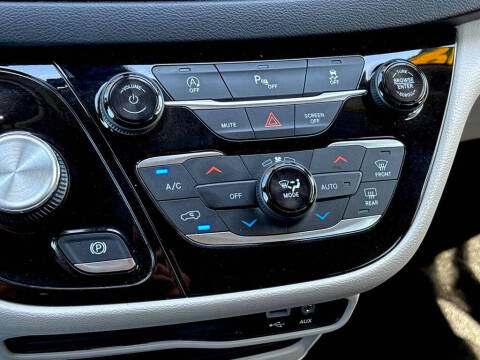 2019 Chrysler Pacifica Touring Plus