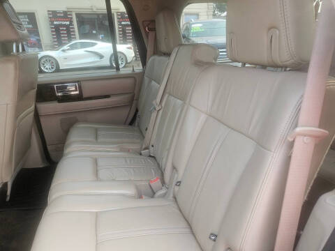 2017 Lincoln Navigator Select
