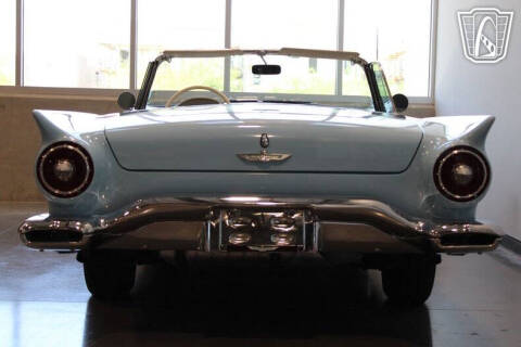1957 Ford Thunderbird