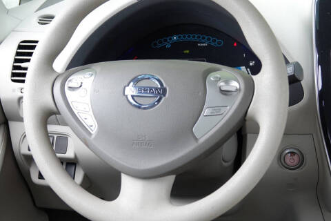 2011 Nissan LEAF SV