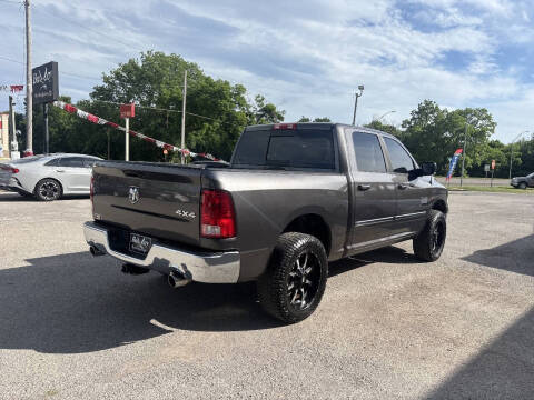 2015 RAM 1500 SLT
