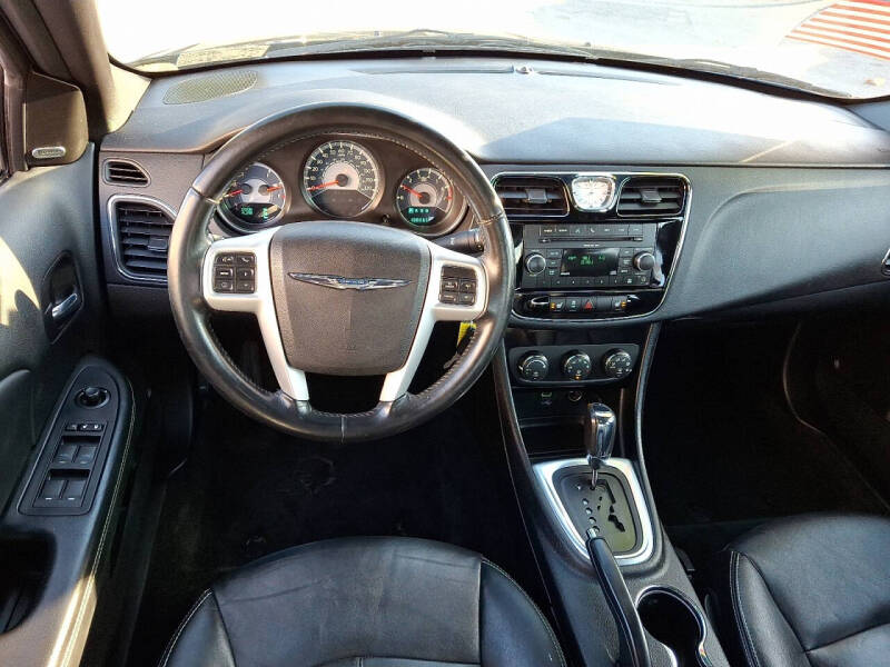 2014 Chrysler 200 Limited