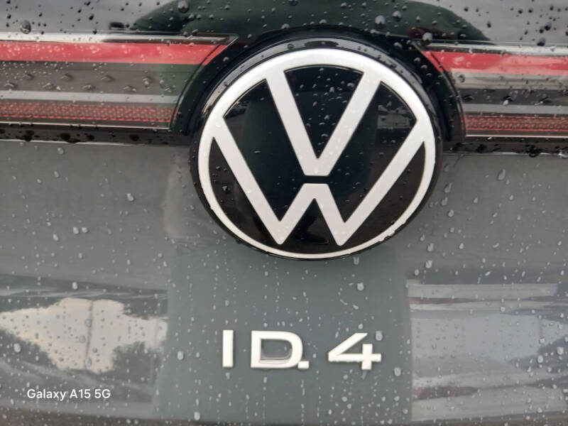 2023 Volkswagen ID.4 Pro