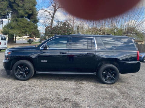 2018 Chevrolet Suburban for sale at Dealers Choice Inc in Farmersville CA