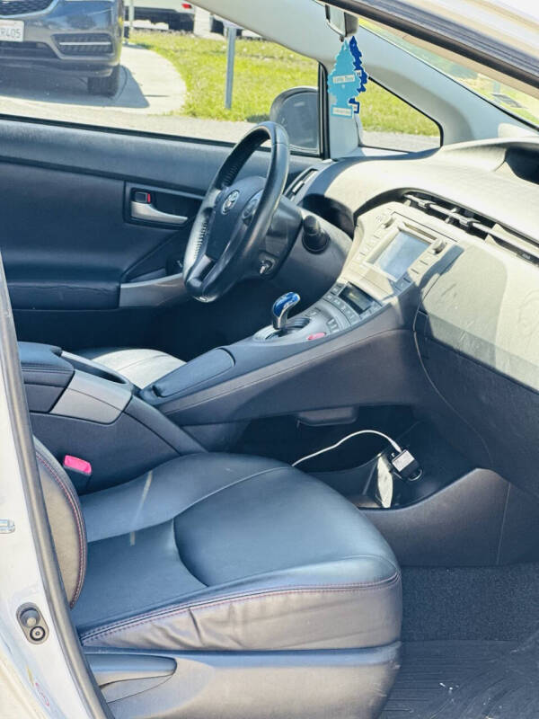 2013 Toyota Prius Three