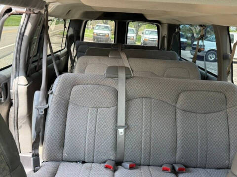 2005 Chevrolet Express 3500 LS