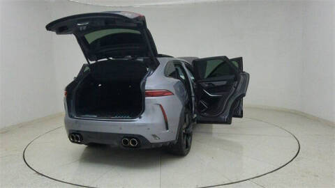 2022 Jaguar F-PACE SVR