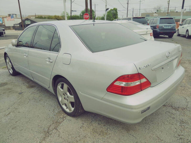 2005 Lexus LS 430